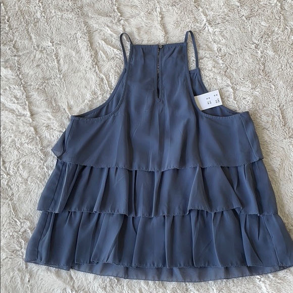 Fun tiered top! - Picture 3 of 3